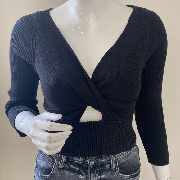 Free People Sweaters - Free People Brooke Ballet Core Cropped 3/4 Sleeve Ribbed Knit Sweater w Cutout